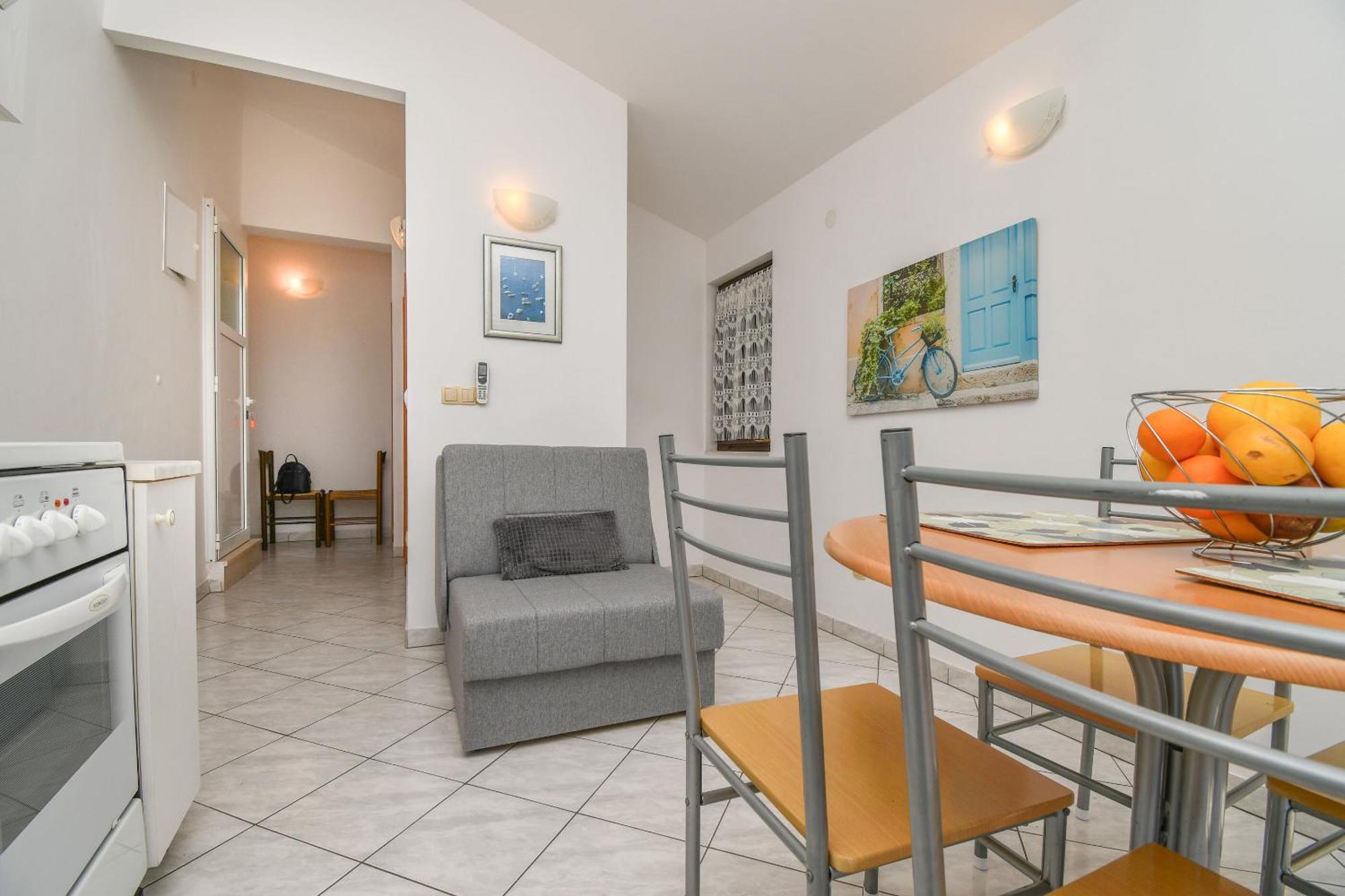 Apartments Biserka - 50 M From Beach Trogir Exterior foto